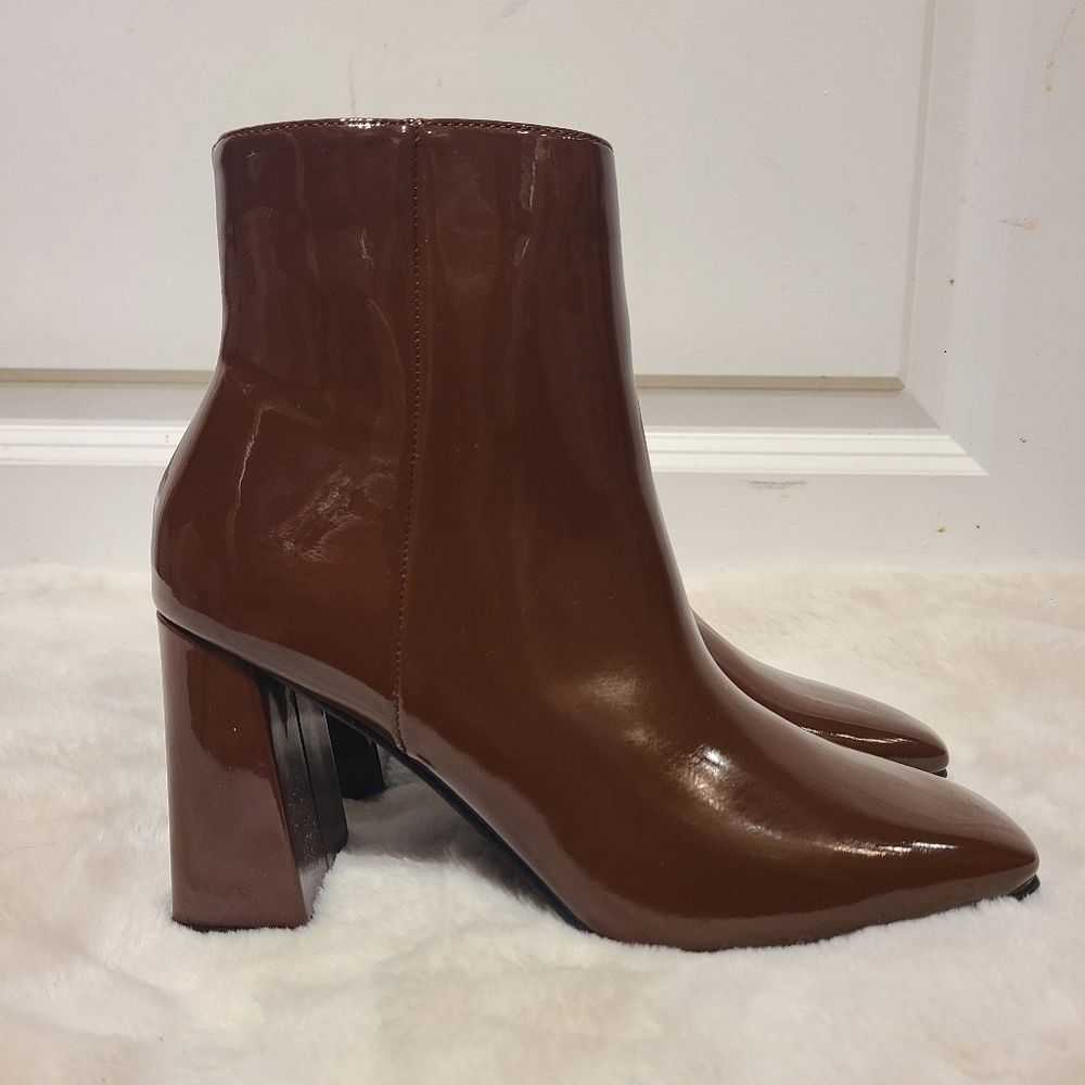 Elegant Brown Raid Block Heel Boots Womens Size 6